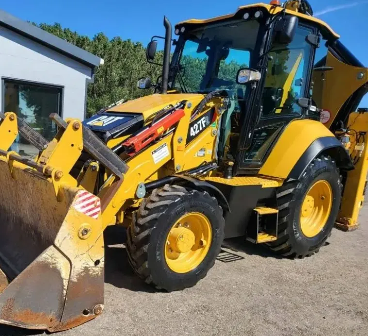 Buldoexcavatoare 427F2
